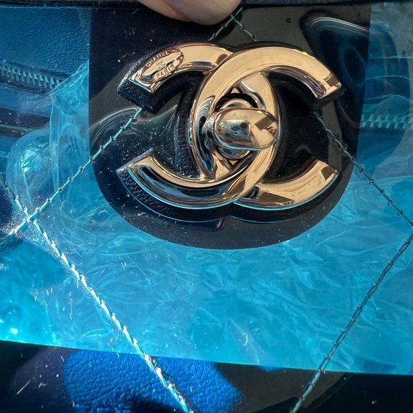 AUTHENTHIC CHANEL COCO SPLASH SHOPPER TOTE QUILTED PVC - Picture 4 of 13